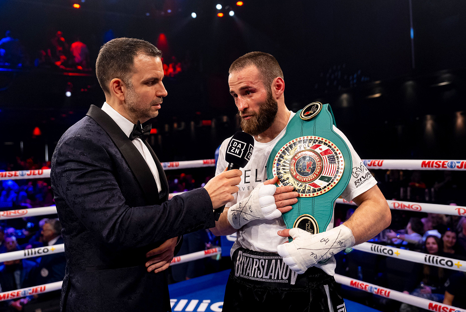 Professional Debut & Rise